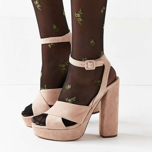 Steve Madden Shoes - Steve Madden Blush Pink Platform Heels